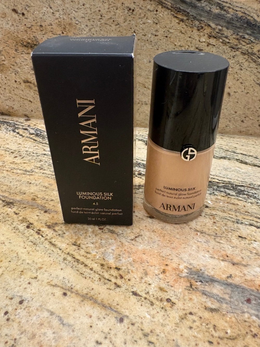 NIB Armani Luminous Silk Foundation 4.5
